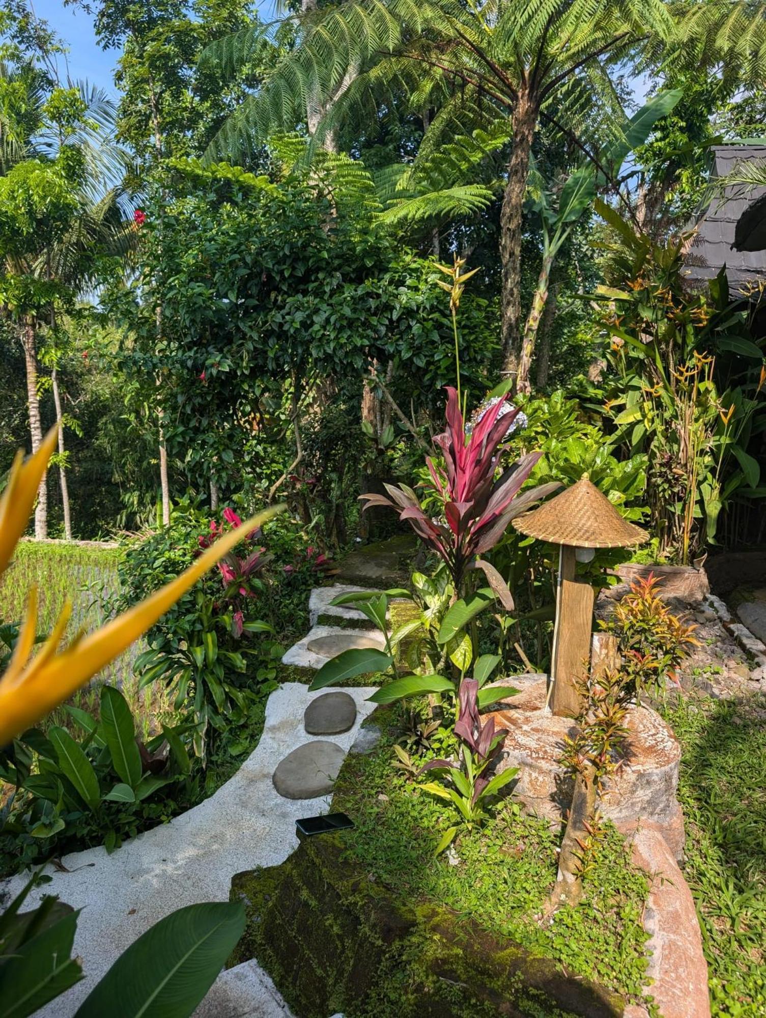 Hotel Satu Lingkung Tetebatu Exterior foto